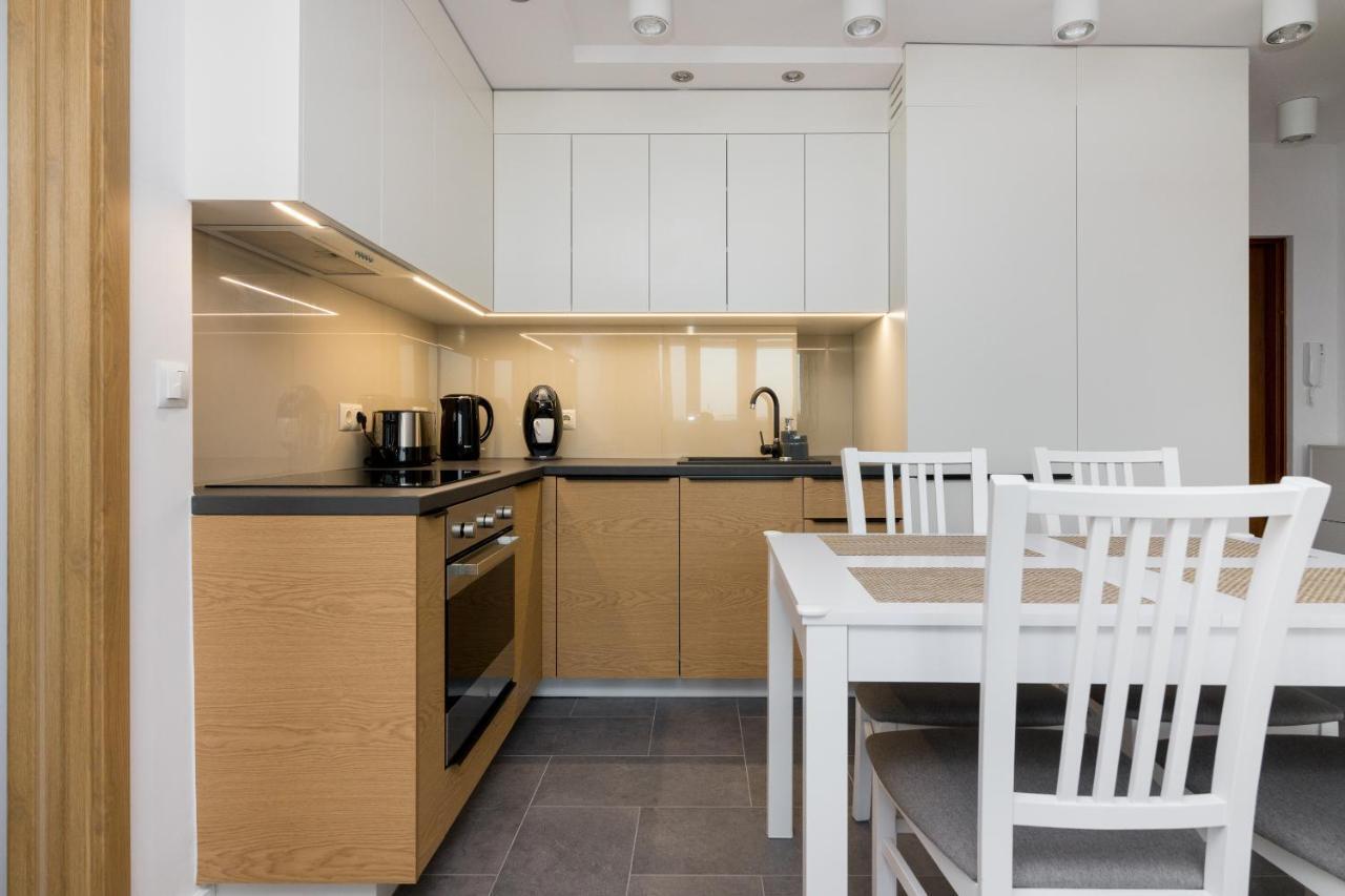 Ochota Homely Apartment Warsaw Exterior photo
