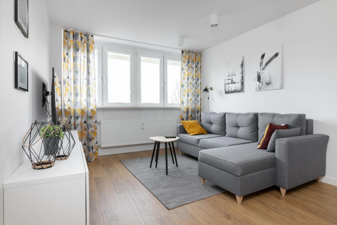 Ochota Homely Apartment Warsaw Exterior photo